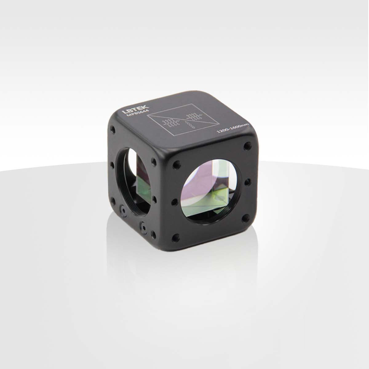 Broadband Polarizing Beamsplitter Cube, AR Coating 620 nm-1000 nm MPBS644